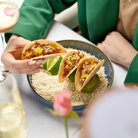 ホテル Hanami Design 4*