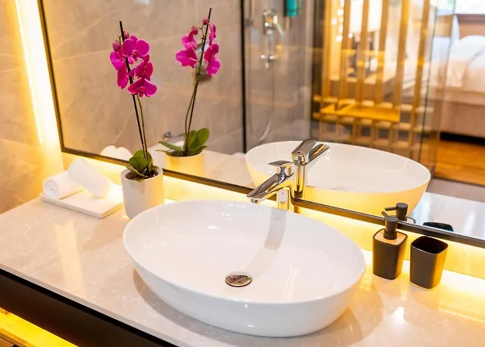 Hanami Design Hotel 4*